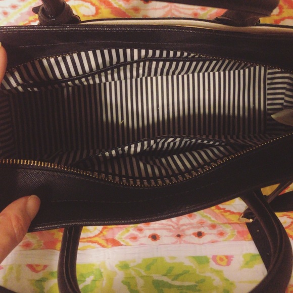 Kate Spade Green, White, & Navy Tote with strap - Picture 5 of 8